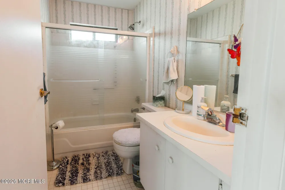 9 Elmswell Avenue Manchester, NJ 08759