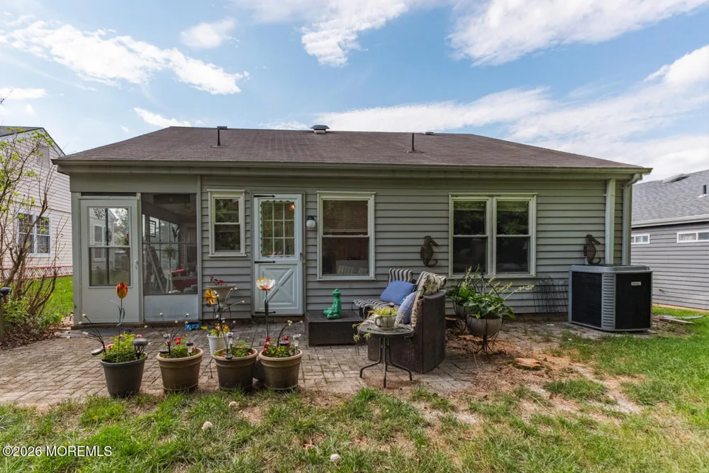 9 Elmswell Avenue Manchester, NJ 08759