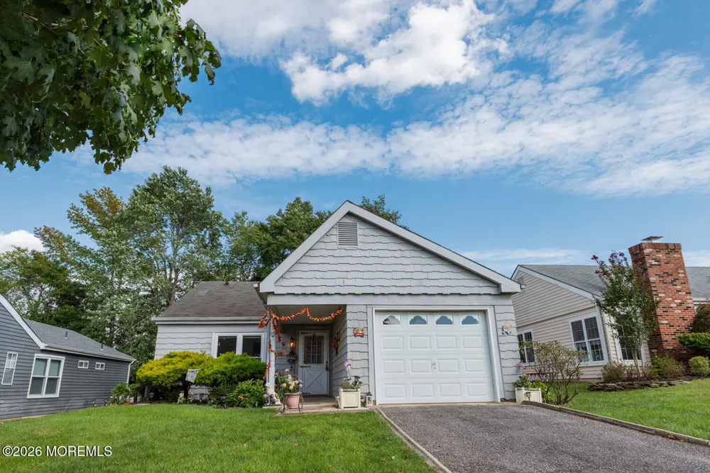 9 Elmswell Avenue Manchester, NJ 08759