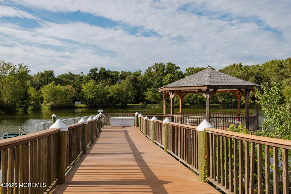 9 Elmswell Avenue Manchester, NJ 08759