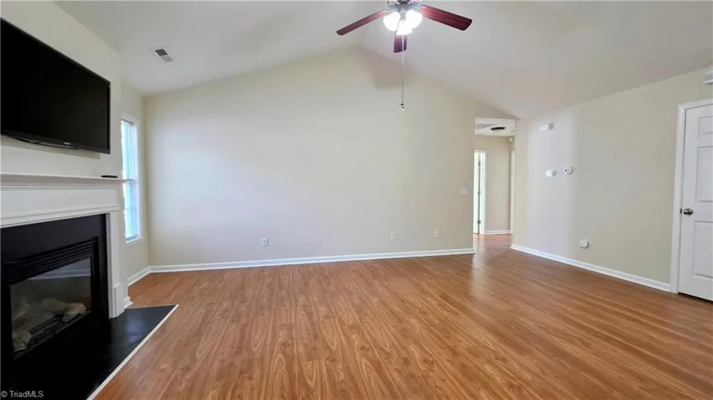 4765 Summerlyn Place Drive Kernersville, NC 27284