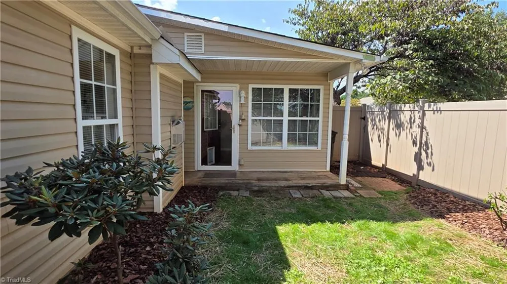 4765 Summerlyn Place Drive Kernersville, NC 27284