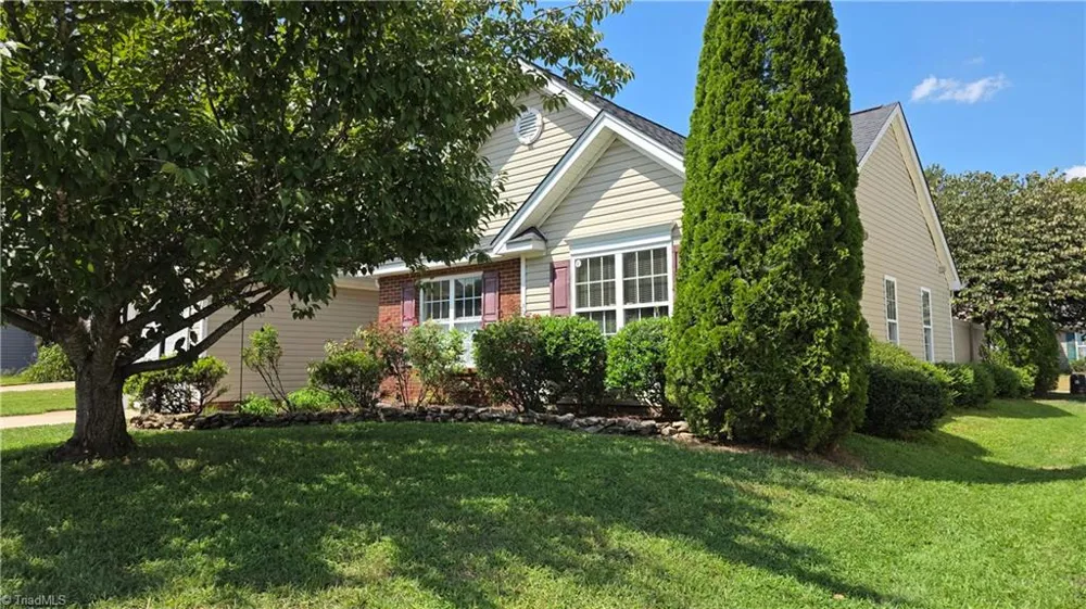 4765 Summerlyn Place Drive Kernersville, NC 27284