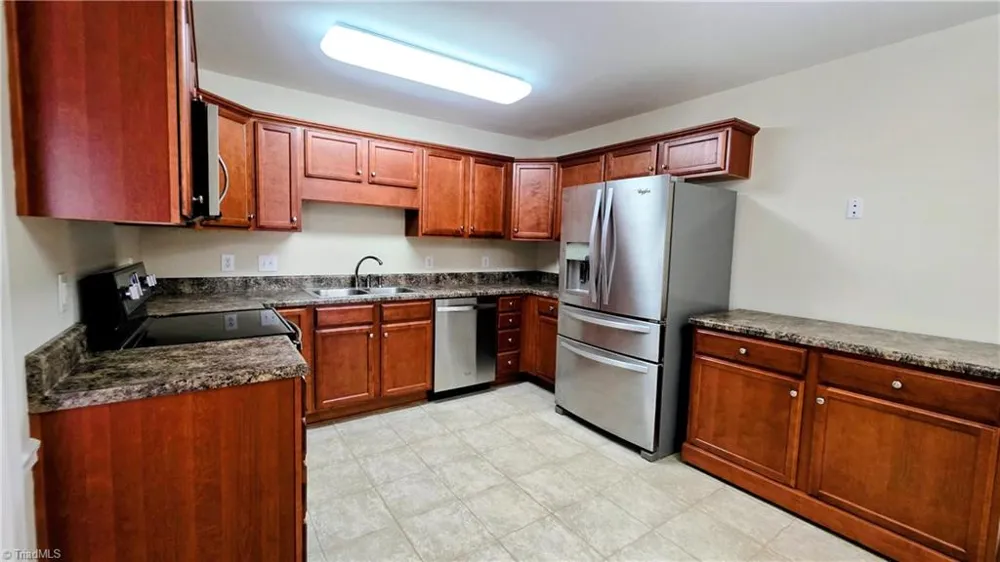 4765 Summerlyn Place Drive Kernersville, NC 27284