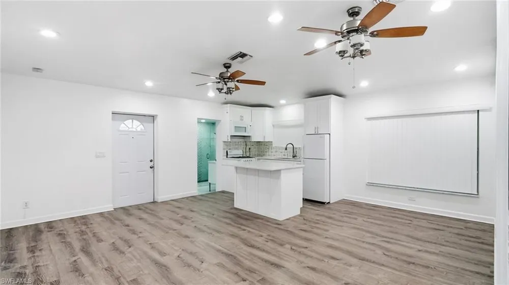 208 Daleview Avenue Lehigh Acres, FL 33936