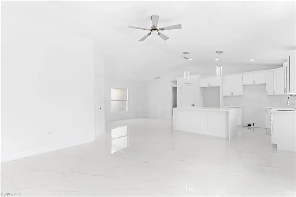 519 Hawthorne Avenue S Lehigh Acres, FL 33974
