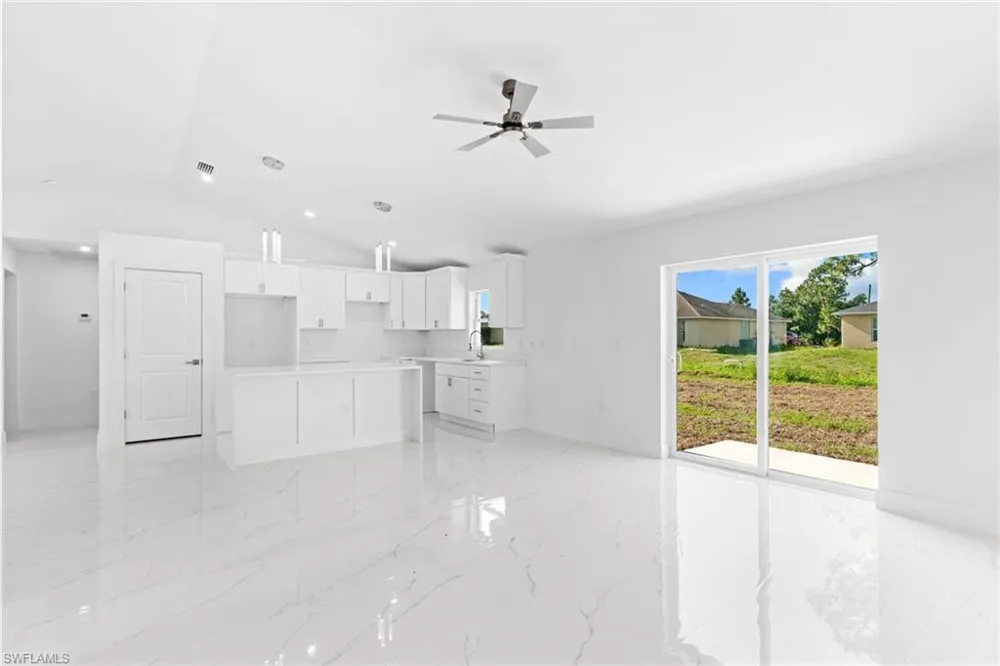 519 Hawthorne Avenue S Lehigh Acres, FL 33974