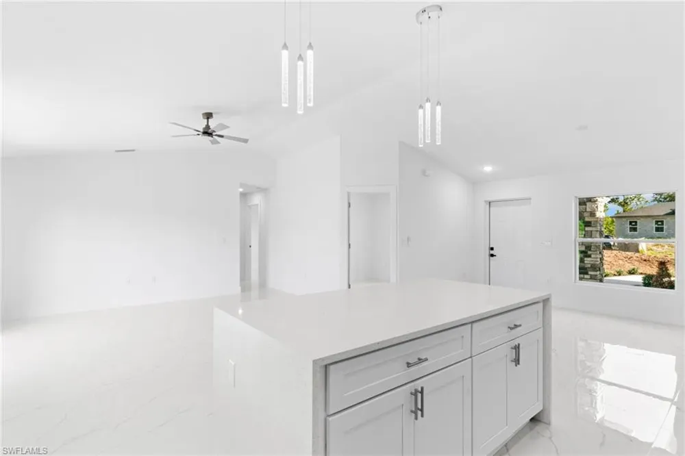 519 Hawthorne Avenue S Lehigh Acres, FL 33974