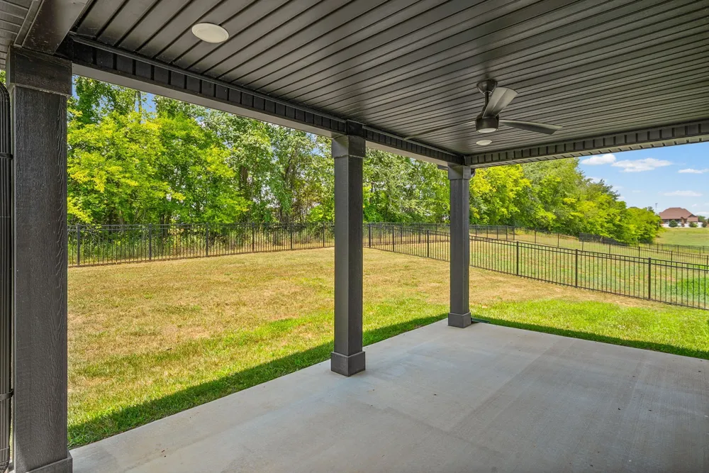 365 Frontier Dr Clarksville, TN 37043