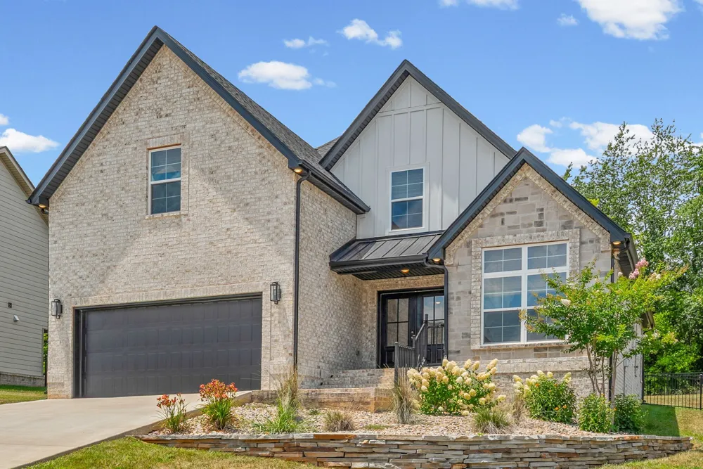 365 Frontier Dr Clarksville, TN 37043