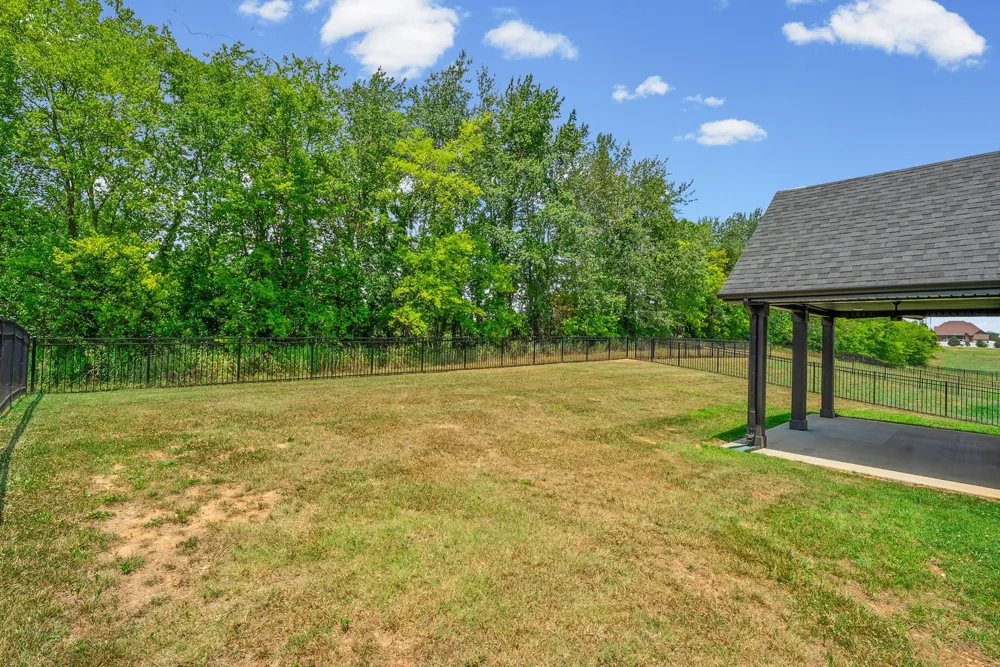 365 Frontier Dr Clarksville, TN 37043