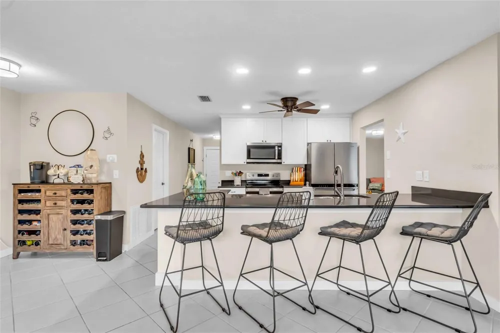 8402 14TH AVENUE NW Bradenton, FL 34209