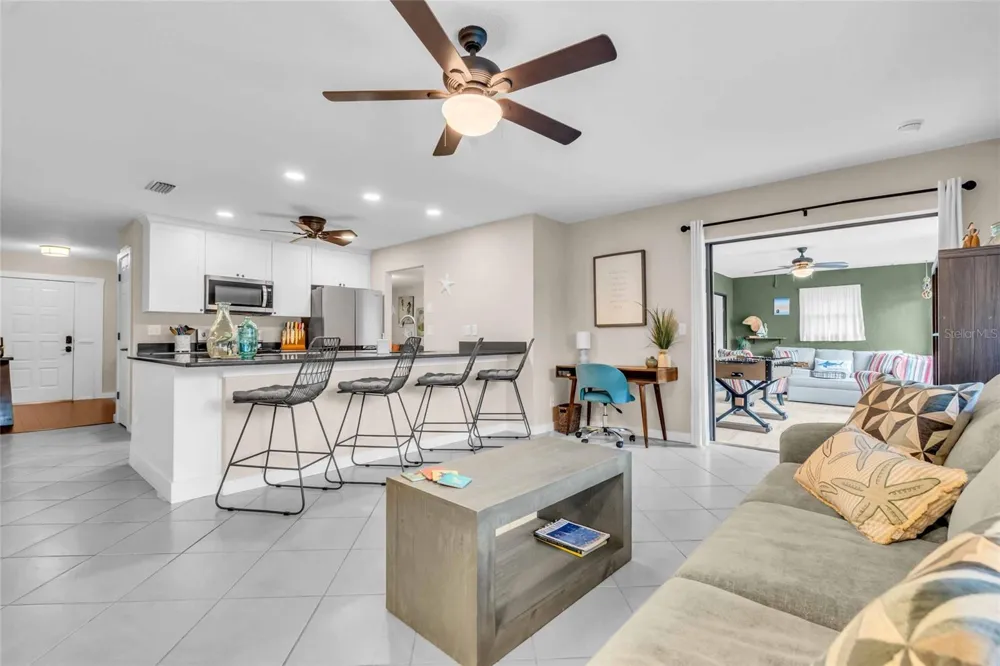 8402 14TH AVENUE NW Bradenton, FL 34209