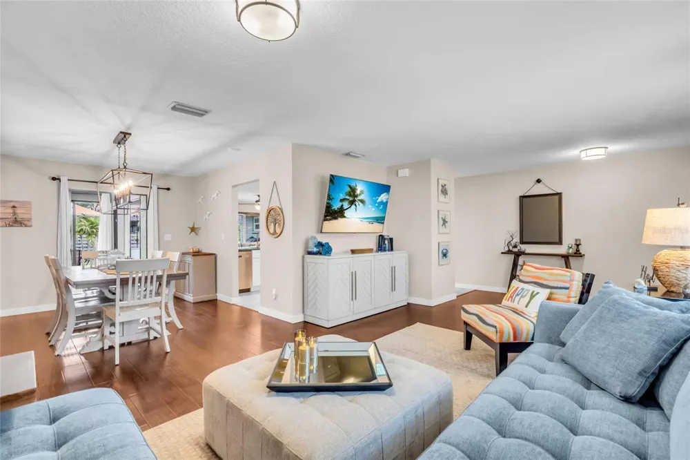 8402 14TH AVENUE NW Bradenton, FL 34209