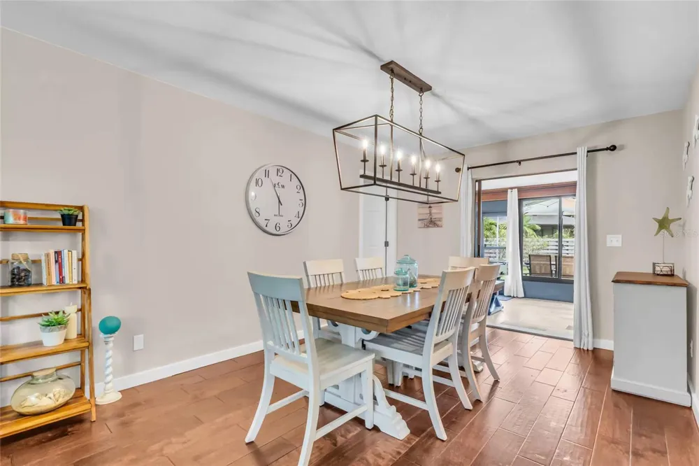 8402 14TH AVENUE NW Bradenton, FL 34209
