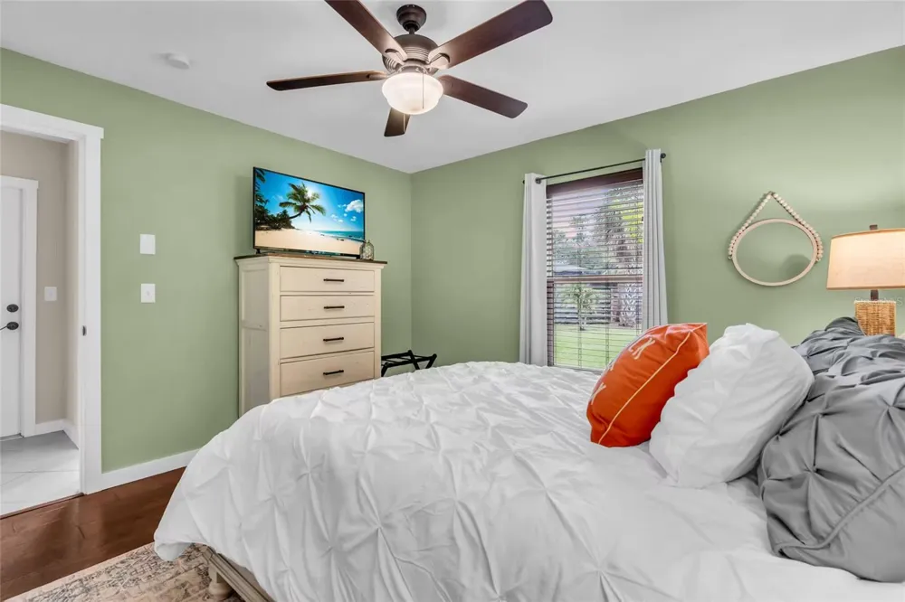 8402 14TH AVENUE NW Bradenton, FL 34209