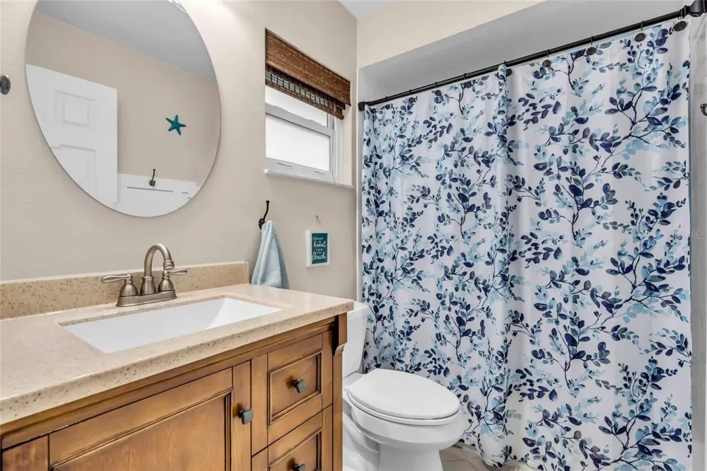 8402 14TH AVENUE NW Bradenton, FL 34209