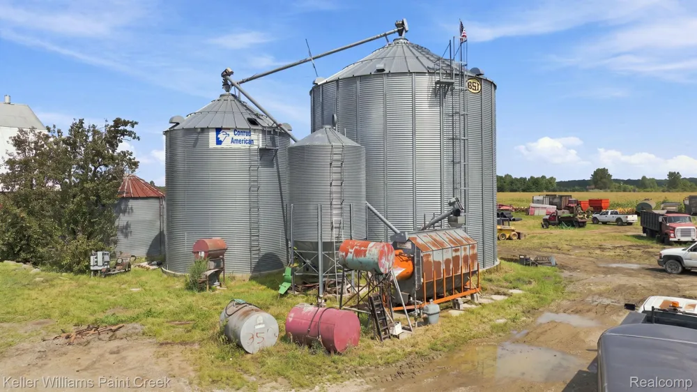 8850 Lohr Road Greenwood Township, MI 48006