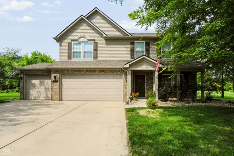 5722 W Woodstock Trail