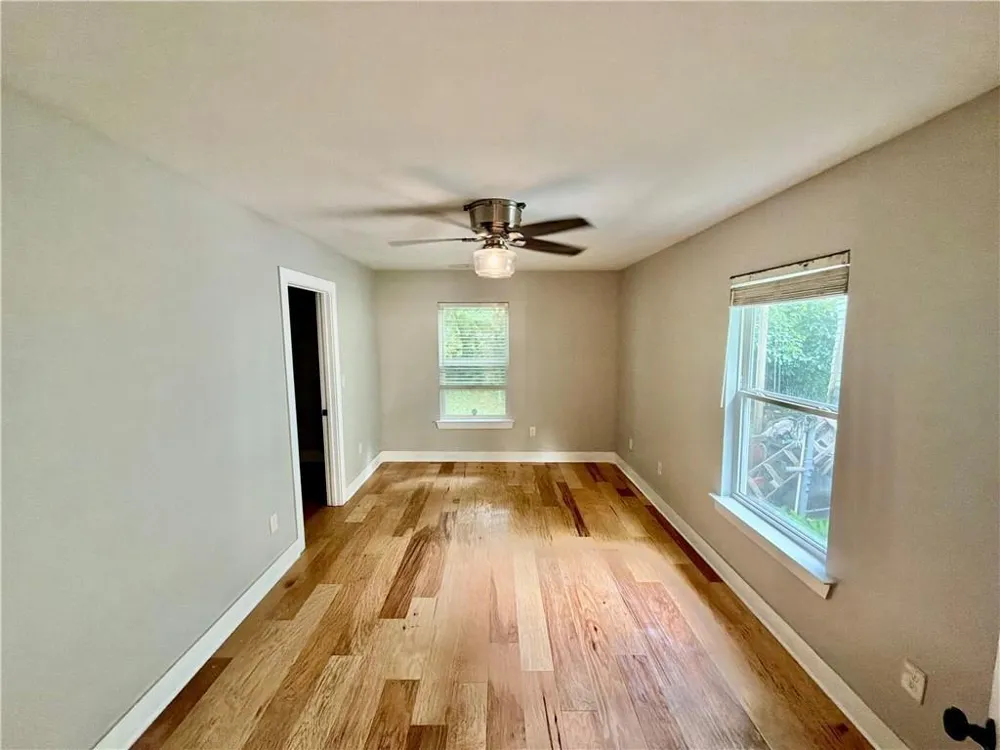 946 Hubbard Street SW Atlanta, GA 30310