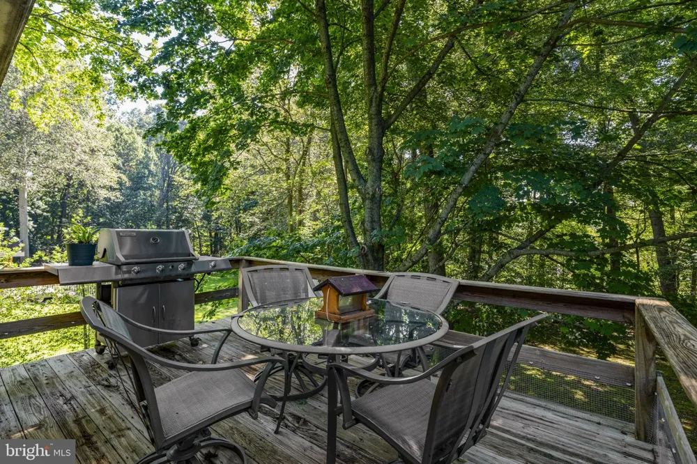 901 NARVON ROAD Narvon, PA 17555