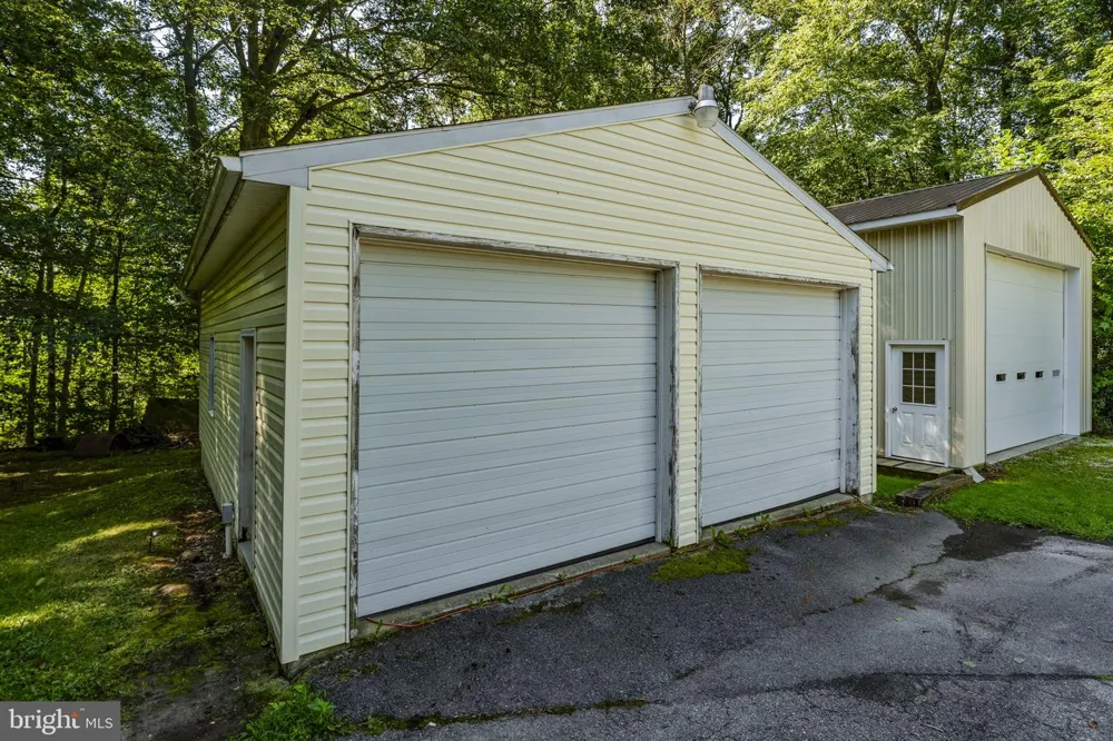 901 NARVON ROAD Narvon, PA 17555