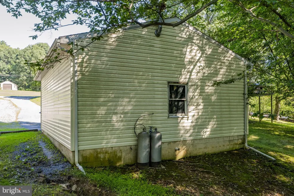 901 NARVON ROAD Narvon, PA 17555
