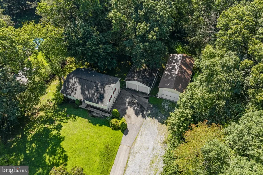 901 NARVON ROAD Narvon, PA 17555