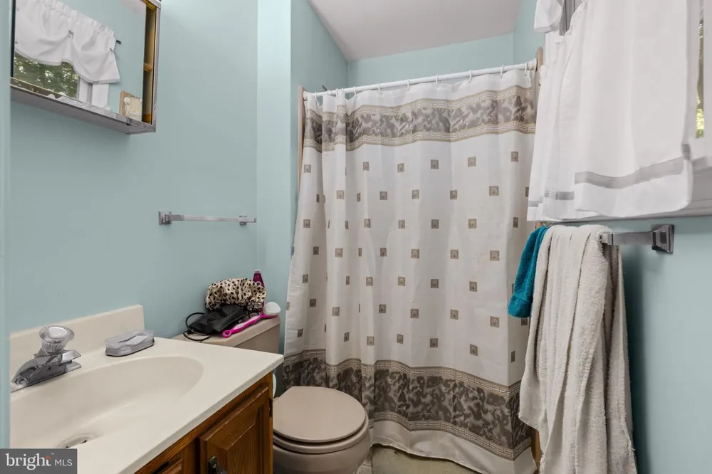 901 NARVON ROAD Narvon, PA 17555
