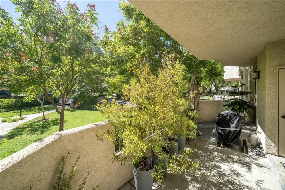 24121 Del Monte Drive #133 Valencia, CA 91355