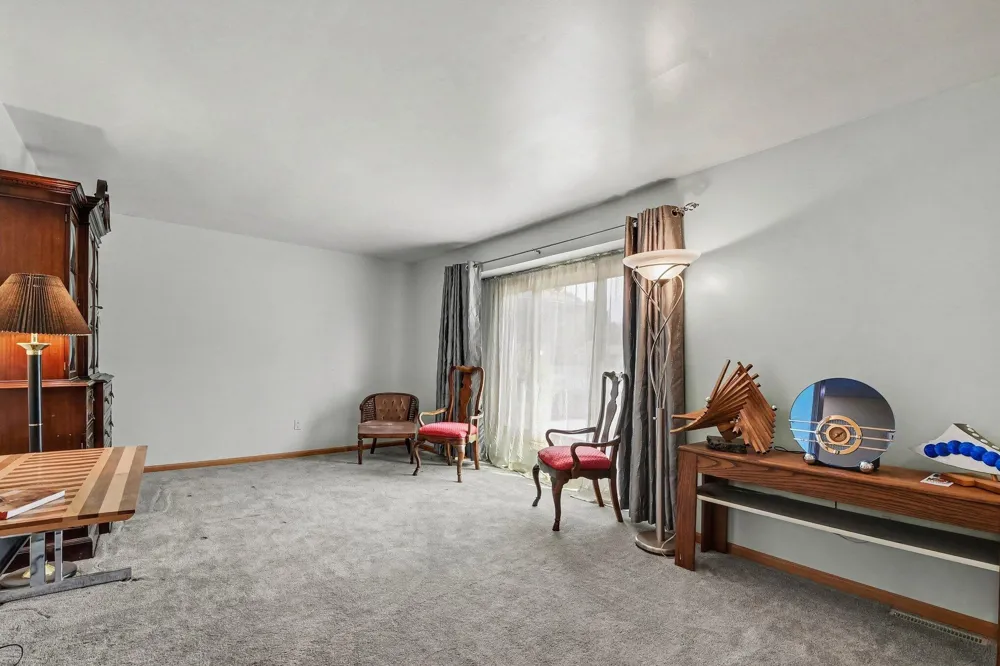 6933 Pine Edge Drive SE Alto, MI 49302