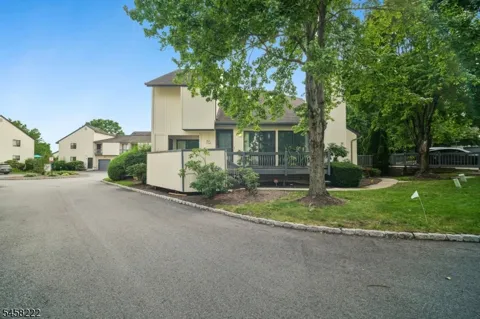 177 Locust Ln