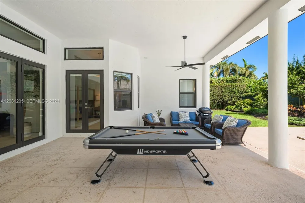 7250 SW 99th St Pinecrest, FL 33156