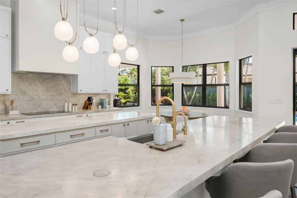 7250 SW 99th St Pinecrest, FL 33156