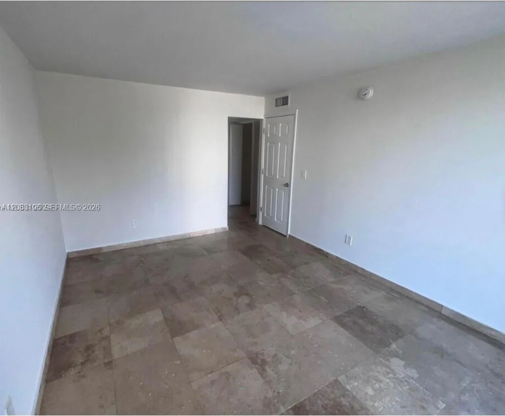 1801 S Treasure Dr #429 North Bay Village, FL 33141