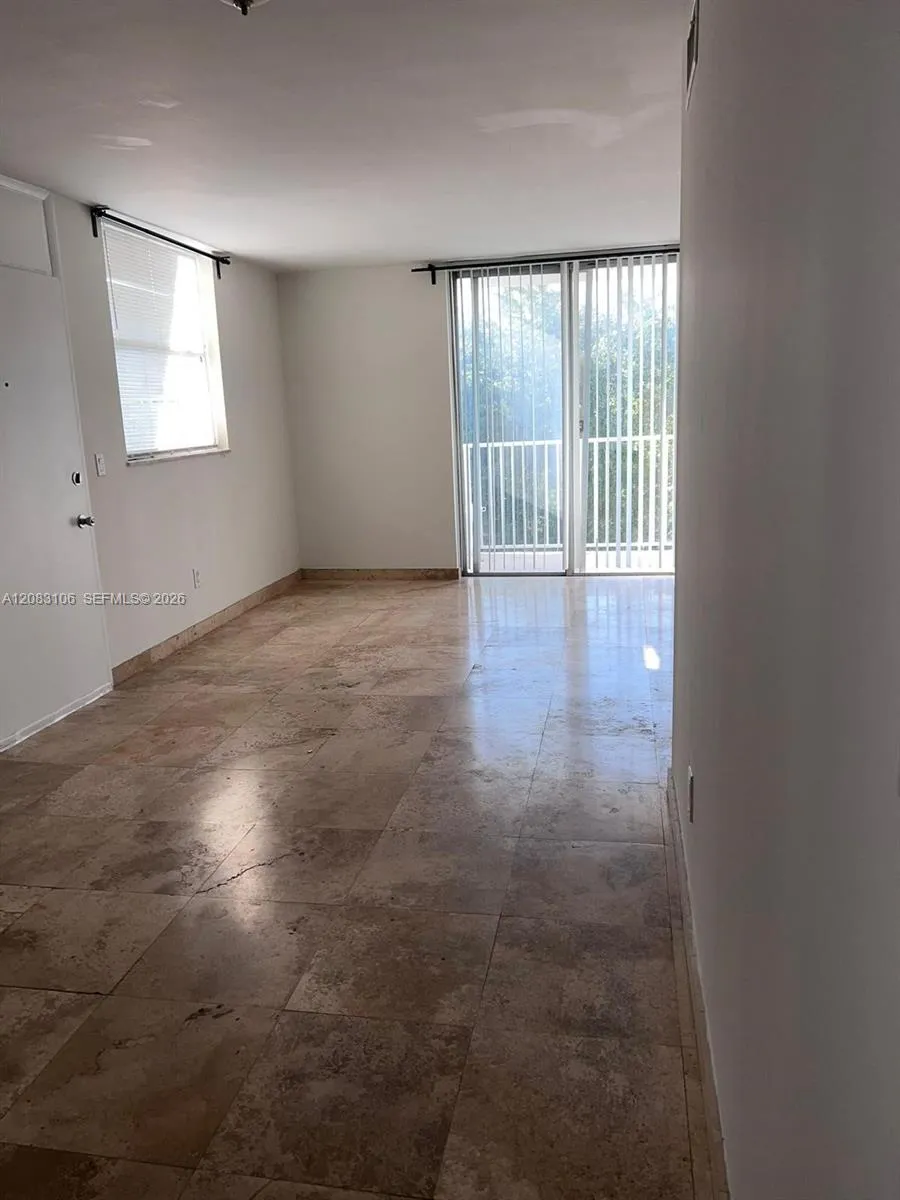 1801 S Treasure Dr #429 North Bay Village, FL 33141