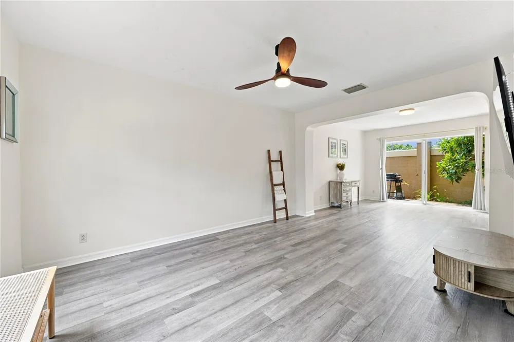 13158 THOROUGHBRED LOOP Largo, FL 33773