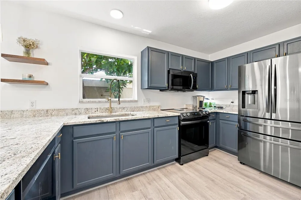 13158 THOROUGHBRED LOOP Largo, FL 33773