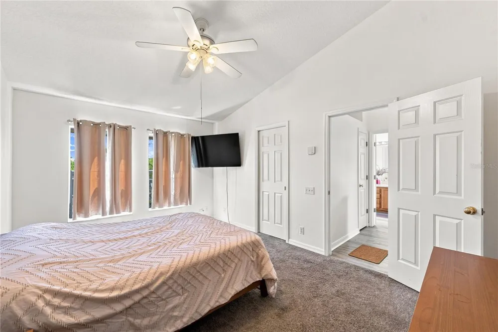 13158 THOROUGHBRED LOOP Largo, FL 33773