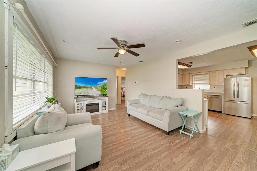 5423 21ST STREET W Bradenton, FL 34207