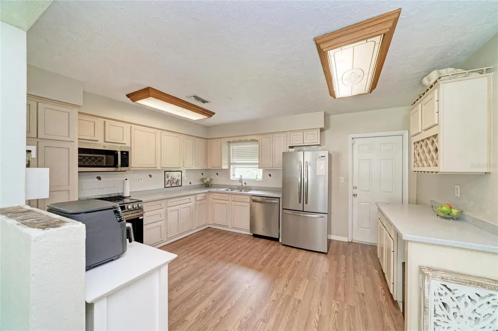 5423 21ST STREET W Bradenton, FL 34207