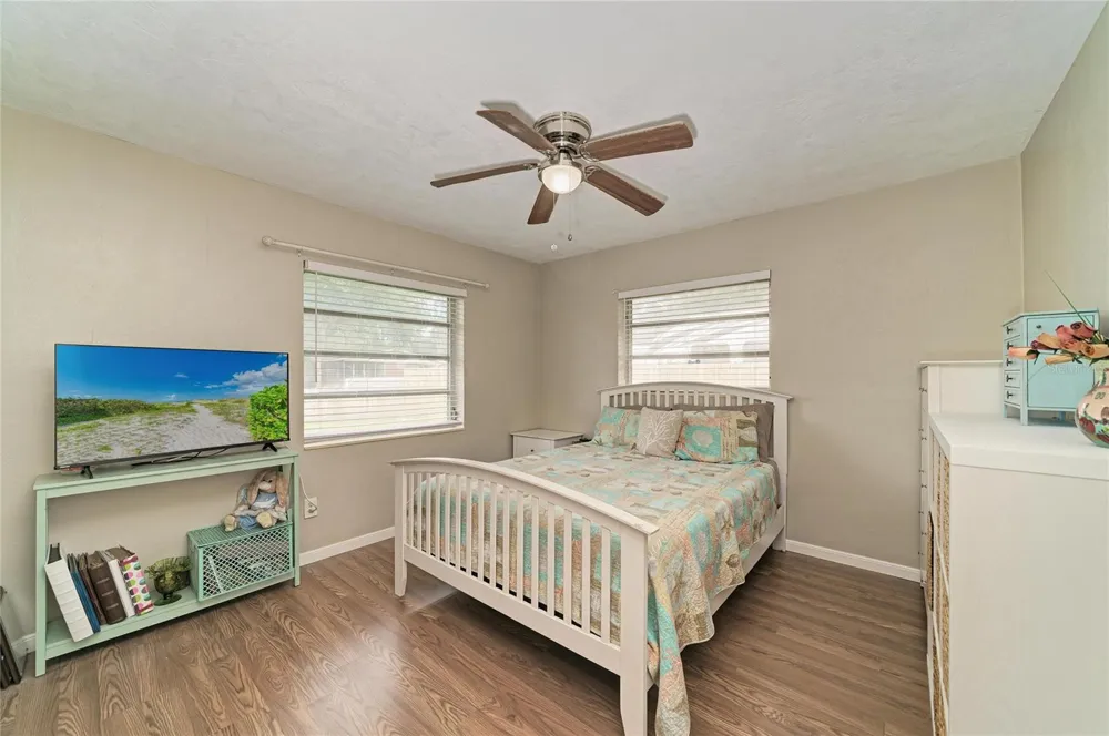 5423 21ST STREET W Bradenton, FL 34207