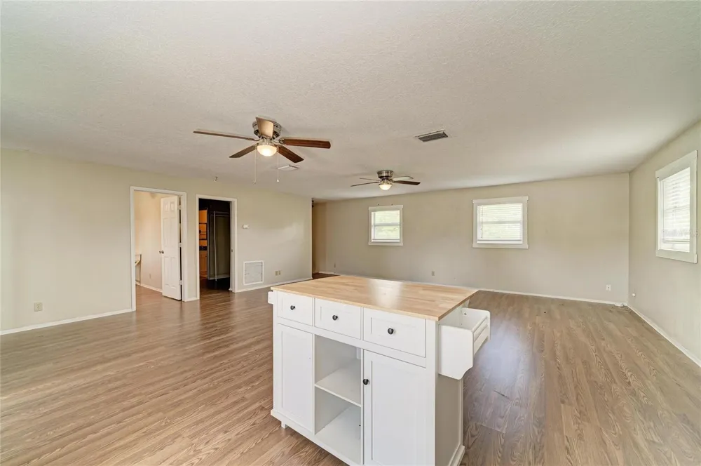 5423 21ST STREET W Bradenton, FL 34207