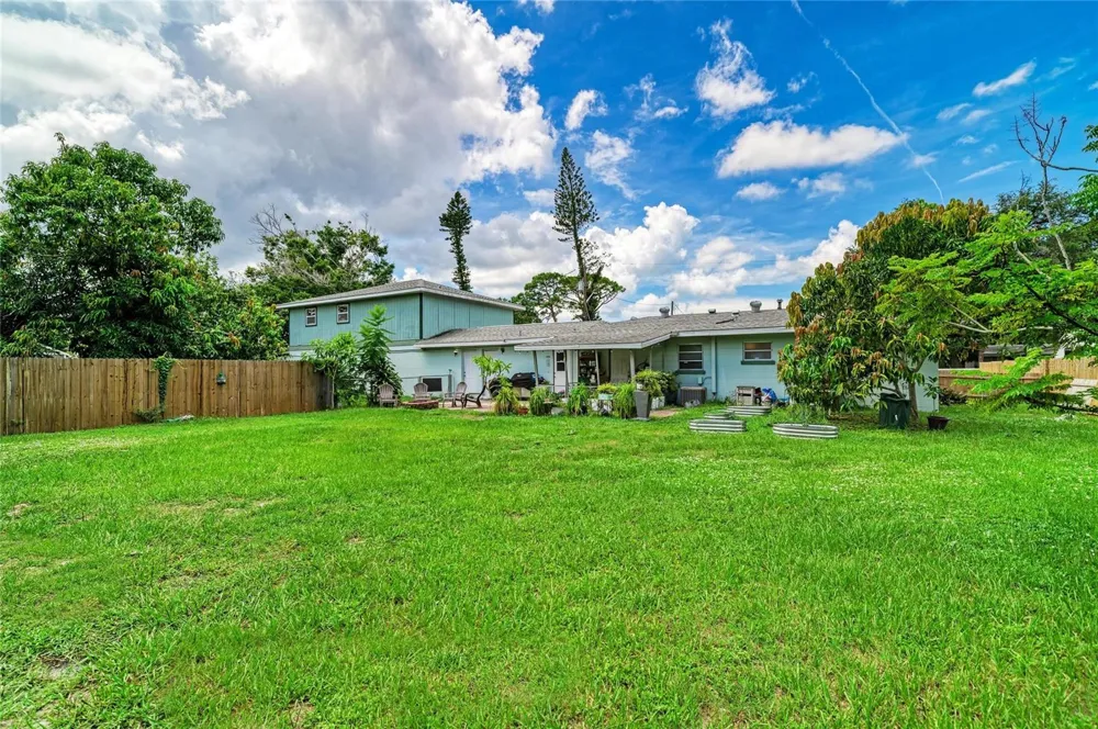 5423 21ST STREET W Bradenton, FL 34207