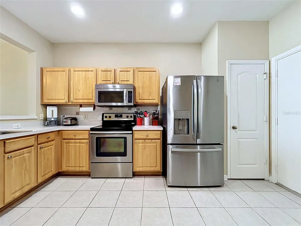 4842 BARNSTEAD DRIVE Riverview, FL 33578