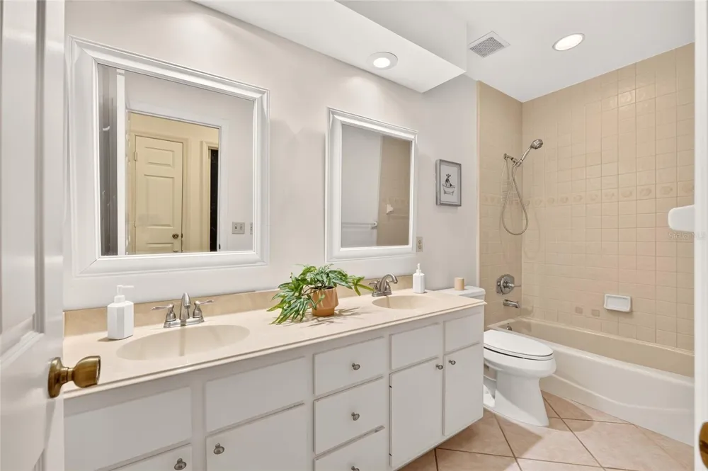 2936 NW 23RD DRIVE Gainesville, FL 32605