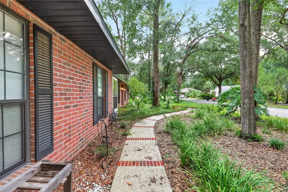 2936 NW 23RD DRIVE Gainesville, FL 32605