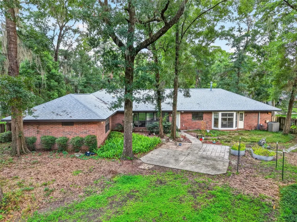 2936 NW 23RD DRIVE Gainesville, FL 32605