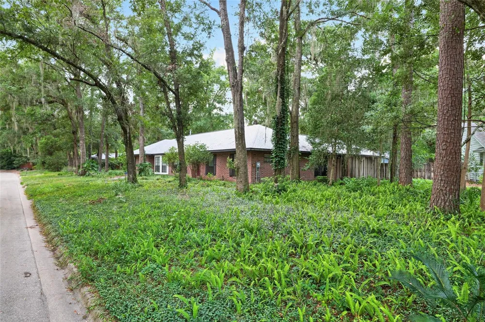2936 NW 23RD DRIVE Gainesville, FL 32605