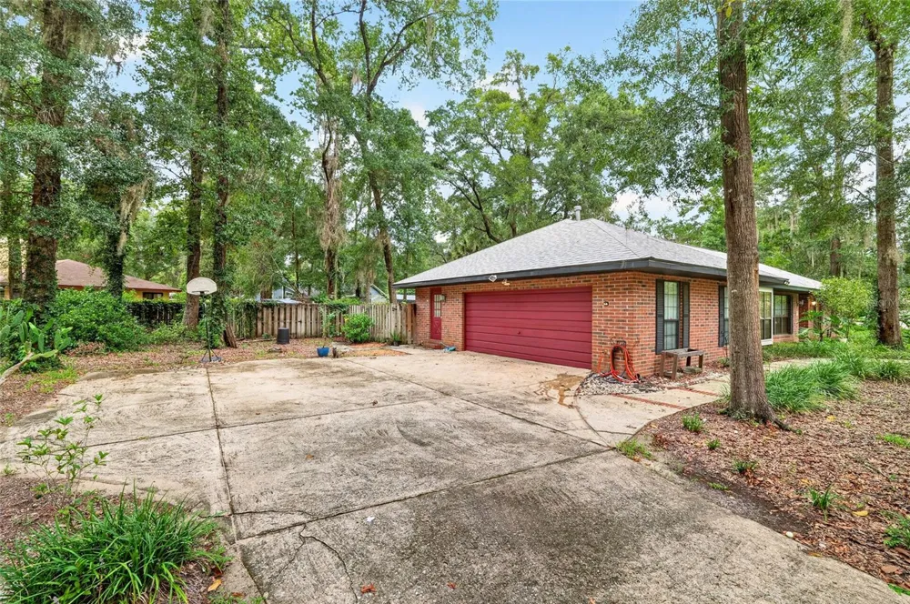 2936 NW 23RD DRIVE Gainesville, FL 32605